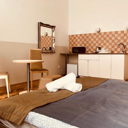Downtown Apartment Boedapest Buitenkant foto