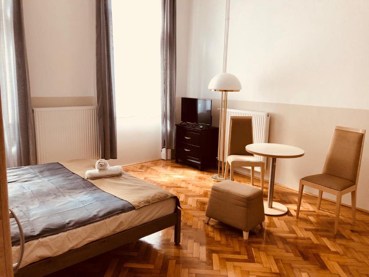 Downtown Apartment Boedapest Buitenkant foto