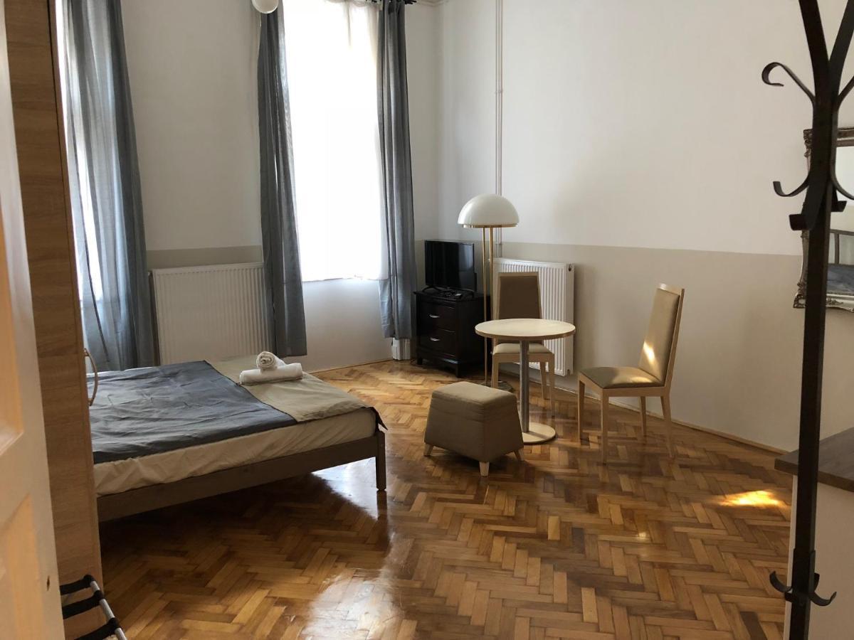 Downtown Apartment Boedapest Buitenkant foto